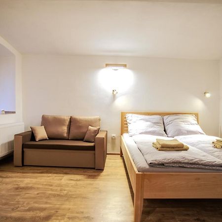 Apartmanek Mezi Kopci Leilighet Jáchymov Eksteriør bilde
