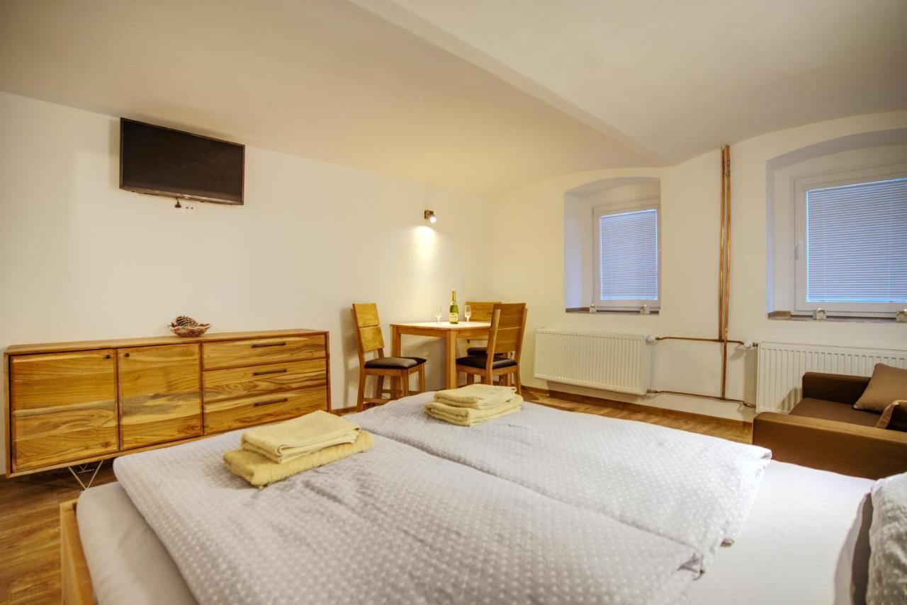 Apartmanek Mezi Kopci Leilighet Jáchymov Eksteriør bilde